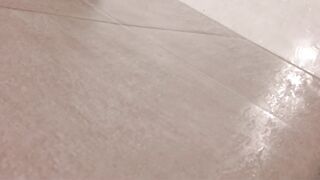 Gooning 0 Bulgarian, Shower